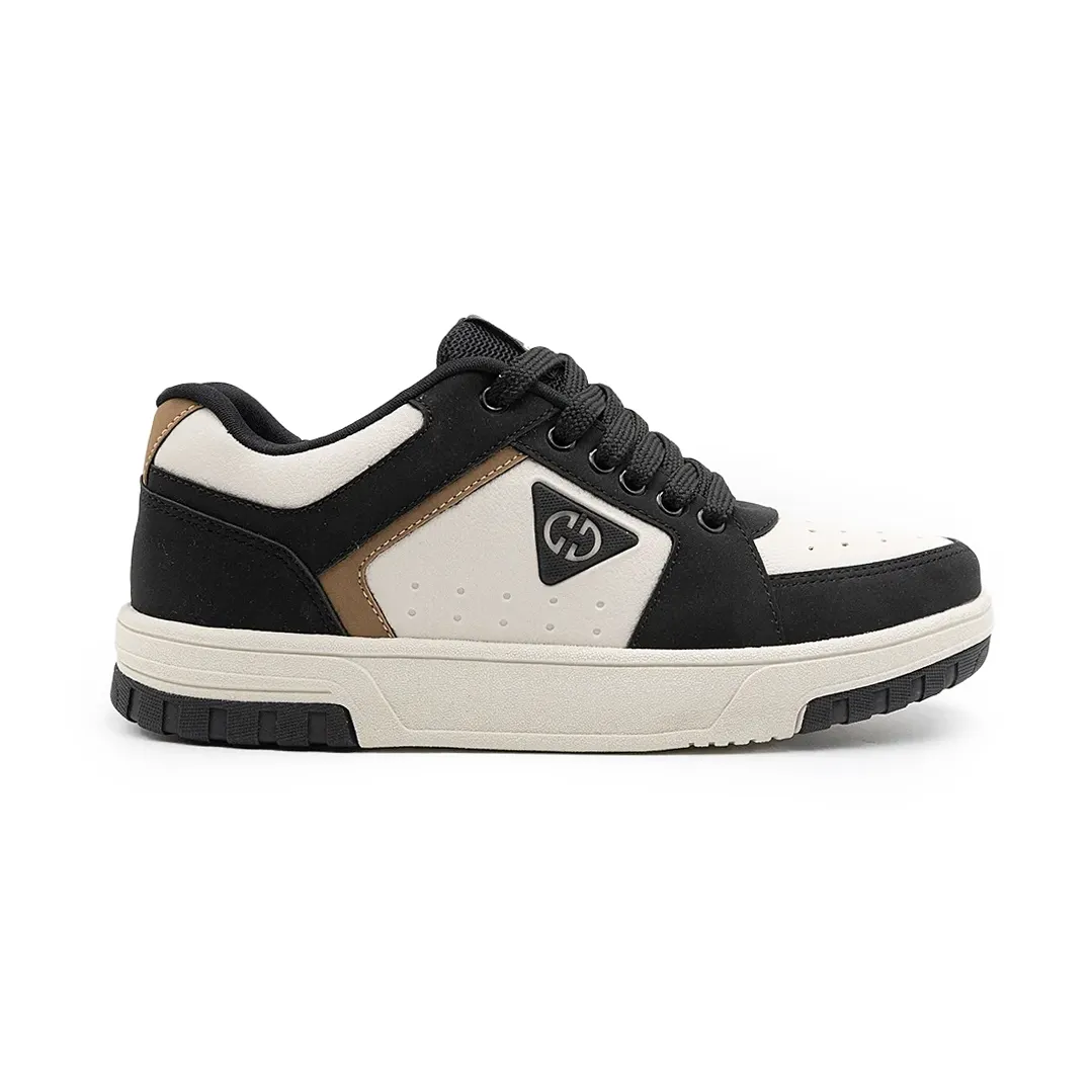 Tênis casual infantil masculino preto com detalhes bege, vista frontal